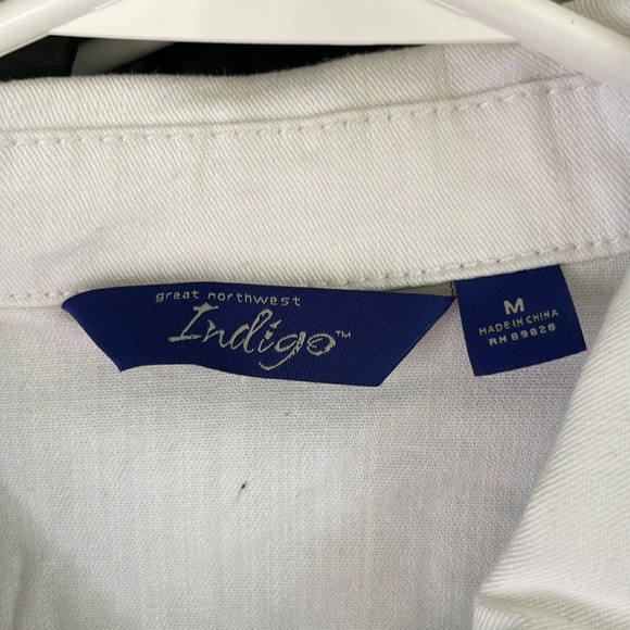 White jean jacket - Picture 2 of 5